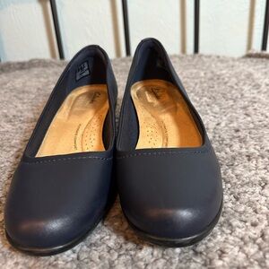 Clarks Women's Emily Belle Pump Navy Size 8